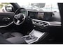 BMW 3-Serie (g20) 320e M-Sport 204pk SoH 96% | Sfeer | Camera | Pano | Trekhaak | Adaptive LED | Cruise | Carplay | HUD