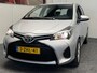 Toyota Yaris 1.3 VVT-i ASPIRATION AUTOMAAT CRUISE CONTROL AIRCO BLUETOOTH MULTIMEDIA VOORBEREIDING SCHAKELMOGELIJKHEID AAN STUURWIEL ACHTERUITRIJCAMERA TREKHAAK ZEER MOOI !!