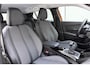 Peugeot 2008 1.2T Allure Pack | 130PK | Trekhaak | Stoelverwarming | Parkeercamera Achter | Apple Carplay & Android Auto | Keyless Start | Full LED | 17'' Lichtmetalen velgen | Climate Control