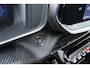 Peugeot 2008 1.2T Allure Pack | 130PK | Trekhaak | Stoelverwarming | Parkeercamera Achter | Apple Carplay & Android Auto | Keyless Start | Full LED | 17'' Lichtmetalen velgen | Climate Control