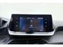 Peugeot 2008 1.2T Allure Pack | 130PK | Trekhaak | Stoelverwarming | Parkeercamera Achter | Apple Carplay & Android Auto | Keyless Start | Full LED | 17'' Lichtmetalen velgen | Climate Control