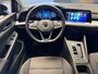 Volkswagen Golf VARIANT 1.0 eTSI LIFE BUSINESS ADAPTIVE CRUISE CONTROL CLIMATE CONTROL BLUETOOTH TELEFOON APPLE CARPLAY/ANDROID RIJSTROOKSENSOREN 16" LICHTMETALEN VELGEN PDC ZEER MOOI !!