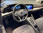 Volkswagen Golf VARIANT 1.0 eTSI LIFE BUSINESS ADAPTIVE CRUISE CONTROL CLIMATE CONTROL BLUETOOTH TELEFOON APPLE CARPLAY/ANDROID RIJSTROOKSENSOREN 16" LICHTMETALEN VELGEN PDC ZEER MOOI !!