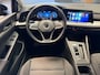 Volkswagen Golf VARIANT 1.0 eTSI LIFE BUSINESS ADAPTIVE CRUISE CONTROL CLIMATE CONTROL BLUETOOTH TELEFOON APPLE CARPLAY/ANDROID RIJSTROOKSENSOREN 16" LICHTMETALEN VELGEN PDC ZEER MOOI !!