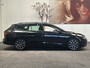 Volkswagen Golf VARIANT 1.0 eTSI LIFE BUSINESS ADAPTIVE CRUISE CONTROL CLIMATE CONTROL BLUETOOTH TELEFOON APPLE CARPLAY/ANDROID RIJSTROOKSENSOREN 16" LICHTMETALEN VELGEN PDC ZEER MOOI !!