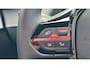 Peugeot 2008 1.2 PURETECH 100PK ALLURE PACK / NAVI / LEDER / CLIMA / LED / PDC / 17" LMV / CAMERA / WINTERPAKKET / CRUISECONTROL / 1E EIGENAAR / NIEUWSTAAT !!