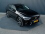Volvo XC60 2.0 T8 Plug-in hybrid AWD Plus Dark | Pano | Trekhaak wegkl. | 360 Camera | Head Up | Harman/ Kardon | Prijs Rijklaar!!