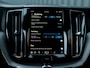 Volvo XC60 2.0 T8 Plug-in hybrid AWD Plus Dark | Pano | Trekhaak wegkl. | 360 Camera | Head Up | Harman/ Kardon | Prijs Rijklaar!!