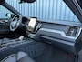 Volvo XC60 2.0 T6 Plug-in hybrid AWD Plus Black Edition | Pano | Trekhaak wegkl. | Facelift | 360 Camera | Head Up | Harman/ Kardon | Prijs Rijklaar!!
