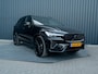 Volvo XC60 2.0 T6 Plug-in hybrid AWD Plus Black Edition | Pano | Trekhaak wegkl. | Facelift | 360 Camera | Head Up | Harman/ Kardon | Prijs Rijklaar!!