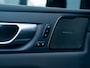 Volvo XC60 2.0 T6 Plug-in hybrid AWD Plus Black Edition | Pano | Trekhaak wegkl. | Facelift | 360 Camera | Head Up | Harman/ Kardon | Prijs Rijklaar!!