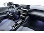 Peugeot 2008 1.2 PureTech 130 GT | Achteruitrijcamera | Two Tone | Apple Carplay/Android Auto | LED koplampen | Facelift model