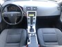 Volvo S40 2.0 Sport 145pk | Bi-xenon adaptief | parkeersensoren achter | Trekhaak | verwarmde voorstoelen | High performance audio | Dealer onderhouden | 12 maanden BOVAG garantie |