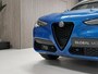 Alfa Romeo Stelvio 2.0 T AWD Veloce 280 PK - FACELIFT - PANORAMADAK - HARMAN KARDON - STOEL + STUURVERWARMING - ADAPTIEVE CRUISECONTROL
