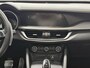 Alfa Romeo Stelvio 2.0 T AWD Veloce 280 PK - FACELIFT - PANORAMADAK - HARMAN KARDON - STOEL + STUURVERWARMING - ADAPTIEVE CRUISECONTROL