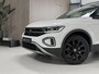 Volkswagen T-Roc 1.5 TSI Style 150 PK - PANORAMADAK - AUTOMAAT - STOELVERWARMING - ADAPTIEVE CRUISE CONTROL - CARPLAY - VIRTUAL COCKPIT