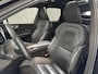 Volvo XC60 2.0 T6 Plug-in hybrid AWD R-Design - BLACK PACK - DEALER ONDERHOUDEN - PANORAMADAK - LEER - 360 CAMERA - STOELVERWARMING + STUURVERWARMING