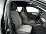 Volvo XC40 B4 Business Edition | Parkeercamera | Harman Kardon | Stoel- en Stuurverwarming