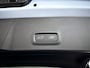 Volvo XC40 B4 Business Edition | Parkeercamera | Harman Kardon | Stoel- en Stuurverwarming