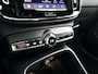 Volvo XC40 B4 Business Edition | Panoramadak | Parkeercamera | Harman Kardon | Stoel- en Stuurverwarming