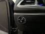 Volkswagen T-Roc 1.0 TSI 110pk Life Business Stoelverwarming Parkeersensoren Navigatie App-Connect