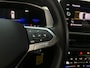 Volkswagen T-Roc 1.0 TSI 110pk Life Business Stoelverwarming Parkeersensoren Navigatie App-Connect