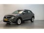 Volkswagen T-Roc 1.0 TSI 110pk Life Business Stoelverwarming Parkeersensoren Navigatie App-Connect
