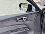 Volvo XC60 2.0 T6 Plug-in hybrid AWD Plus Black Edition 350 PK | Trekhaak | H/K | Pano | 360 Camera