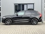 Volvo XC60 2.0 T6 Plug-in hybrid AWD Plus Black Edition 350 PK | Trekhaak | H/K | Pano | 360 Camera
