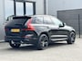 Volvo XC60 2.0 T6 Plug-in hybrid AWD Plus Black Edition 350 PK | Trekhaak | H/K | Pano | 360 Camera