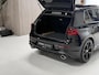 Volkswagen Golf 2.0 TSI GTI Clubsport 300PK - DEALER ONDERHOUDEN - PANORAMADAK - BLACK ON BLACK - HARMAN KARDON - STUUR + STOELVERWARMING