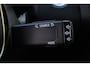 Renault Clio 1.0 TCe Intens / Airco met climate control / Half leder interieur / Multimedia systeem / Trekhaak / All season banden