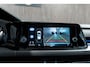 Volkswagen Golf 1.5 eTSI DSG R-Line Pano IQ Camera
