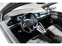 Volkswagen Golf 1.5 eTSI DSG R-Line Pano IQ Camera