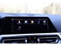 BMW 3-Serie Touring 330i xDrive High Executive M-pakket | Pano | HUD | 19" | Laser | Keyless | Hifi | Camera | DAB | Elektr. stoel + mem | Alarm kl.3 | Etc.