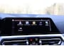 BMW 3-Serie Touring 330i xDrive High Executive M-pakket | Pano | HUD | 19" | Laser | Keyless | Hifi | Camera | DAB | Elektr. stoel + mem | Alarm kl.3 | Etc.
