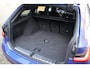 BMW 3-Serie Touring 330i xDrive High Executive M-pakket | Pano | HUD | 19" | Laser | Keyless | Hifi | Camera | DAB | Elektr. stoel + mem | Alarm kl.3 | Etc.