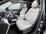 Hyundai Tucson 1.6 T-GDI HEV 230pk Premium Sky / Dealer onderhouden / Glazen schuif- en kanteldak / Trekgewicht 1650 kg / Elektrische achterklep / Stuur- Stoel & Achterbank verwarming / Rondomzicht camera / Stoelventilatie / Adaptief cruise control / Krell Audio Systeem /