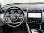 Hyundai Tucson 1.6 T-GDI HEV 230pk Premium Sky / Dealer onderhouden / Glazen schuif- en kanteldak / Trekgewicht 1650 kg / Elektrische achterklep / Stuur- Stoel & Achterbank verwarming / Rondomzicht camera / Stoelventilatie / Adaptief cruise control / Krell Audio Systeem /