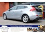 Volvo V40 1.6 T3 150 pk Momentum, Navi, Bluetooth, Camera, Trekhaak