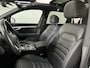 Volkswagen Touareg 3.0 TSI eHybrid Elegance 4MOTION / AUTOMAAT/ 381 PK/ PANO/ LUCHTVERING/ TREKHAAK/ LEER/ CAMERA/ PARK. SENSOREN/ MEMORY SEATS/ STOELVERWARM. V&A/ ELEK. ACHTERKLEP/ APP CONNECT/ ADAPT. CRUISE/ KEYLESS/ 4 ZONE CLIMA/ DAB