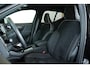 Volvo EX40 Single Motor Plus 70 kWh | Stoelverwarming | Stuurwielverwarming | Parkeersensoren voor + achter | Google Infotainment | Semi-Electrische Wegklapbare Trekhaak | Warmtepomp | Comfortstoelen |