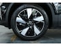 Volvo EX40 Single Motor Plus 70 kWh | Stoelverwarming | Stuurwielverwarming | Parkeersensoren voor + achter | Google Infotainment | Semi-Electrische Wegklapbare Trekhaak | Warmtepomp | Comfortstoelen |