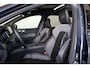 Volvo XC60 T8 Recharge AWD Plus Black Edition - Panorama/schuifdak - IntelliSafe Assist & Surround - 360º Camera - Harman/Kardon audio - Adaptieve LED koplampen - Verwarmde voorstoelen, stuur & achterbank - Parkeersensoren voor & achter - Head up display - Draadloze tel. lader - Extra getint glas - Inklapbare trekhaak - 21' LMV