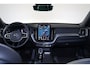 Volvo XC60 T8 Recharge AWD Plus Black Edition - Panorama/schuifdak - IntelliSafe Assist & Surround - 360º Camera - Harman/Kardon audio - Adaptieve LED koplampen - Verwarmde voorstoelen, stuur & achterbank - Parkeersensoren voor & achter - Head up display - Draadloze tel. lader - Extra getint glas - Inklapbare trekhaak - 21' LMV