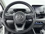 Toyota Yaris 1.5 Hybrid Dynamic Navi | 16'' Lichtmetalen velgen | Apple Carplay / Android Auto | Parkeercamera | Keyless Entry/Start |
