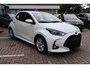 Toyota Yaris 1.5 Hybrid 115 STOELVERW. APPLE/ANDROID LM-VELGEN CLIMA AD-CRUISE