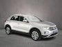Volkswagen T-Roc Style 1.5 TSI 150pk DSG Automaat Adaptive cruise control, Achteruitrijcamera, Stoelverwarming, Parkeersensoren, Elektrische achterklep, LED koplampen, App connect