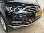Volkswagen Touareg 3.0 TDI R-line Luchtvering Trekhaak Camera