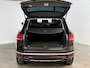 Volkswagen Touareg 3.0 TDI R-line Luchtvering Trekhaak Camera